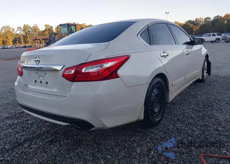 2017 Nissan Altima 2.5 S z USA, uszkodzony, nr VIN 1N4AL3AP6HN325197